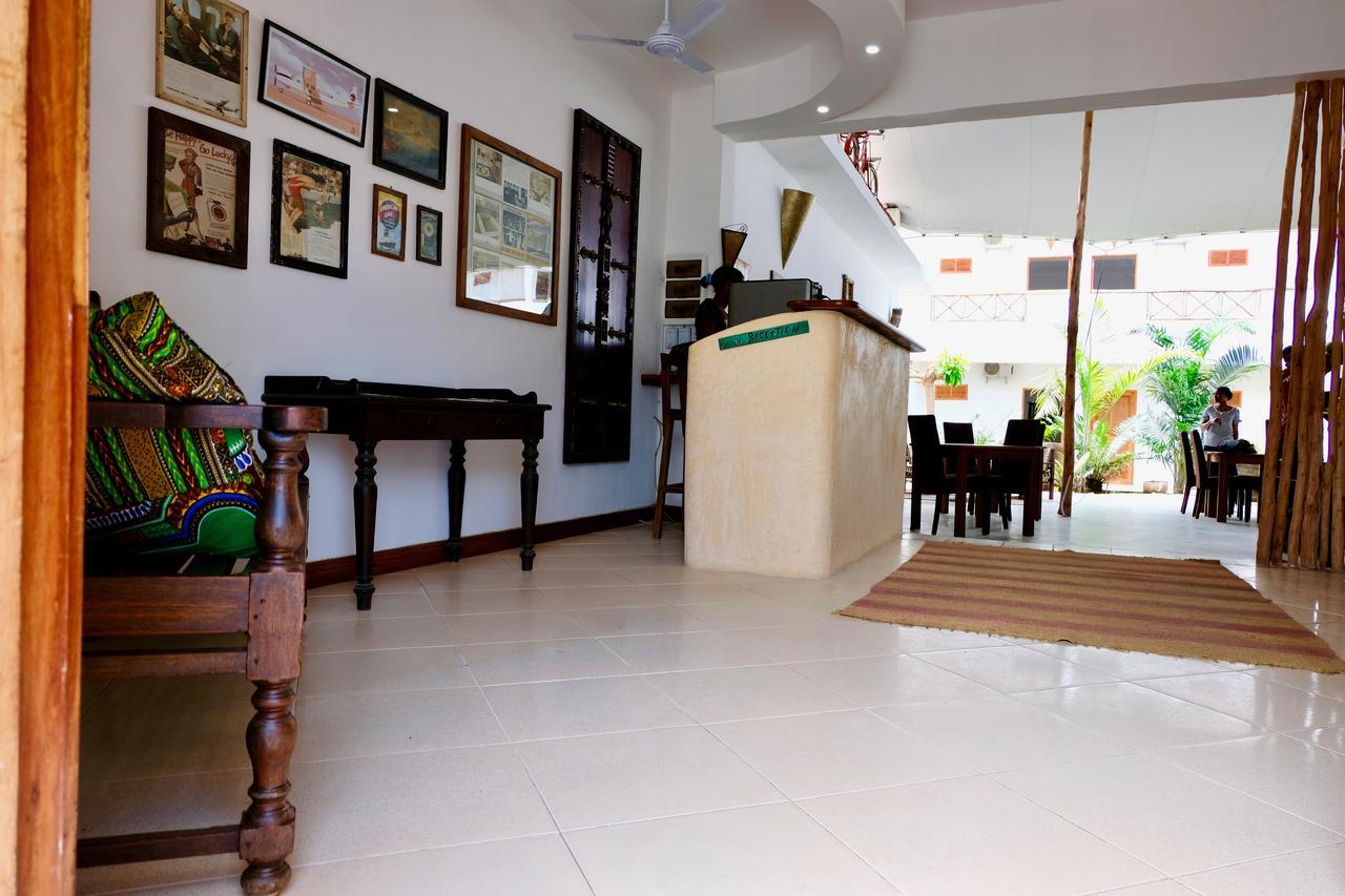 27 Cafe Zanzibar Airport Hotel Exterior foto